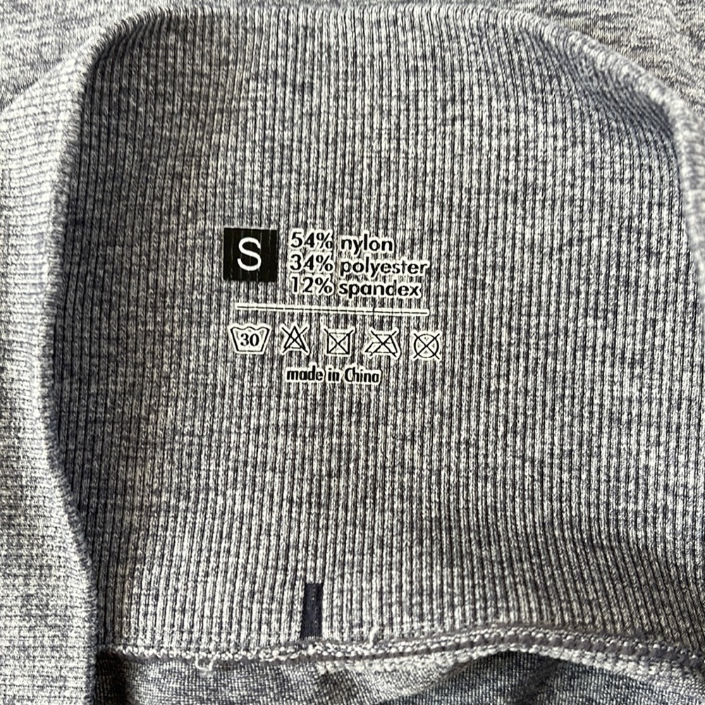 GRAY workout set - Picture 5 of 8